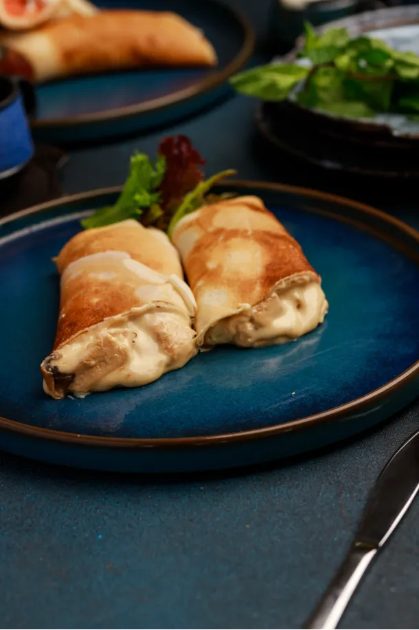Млинець з куркою і грибами